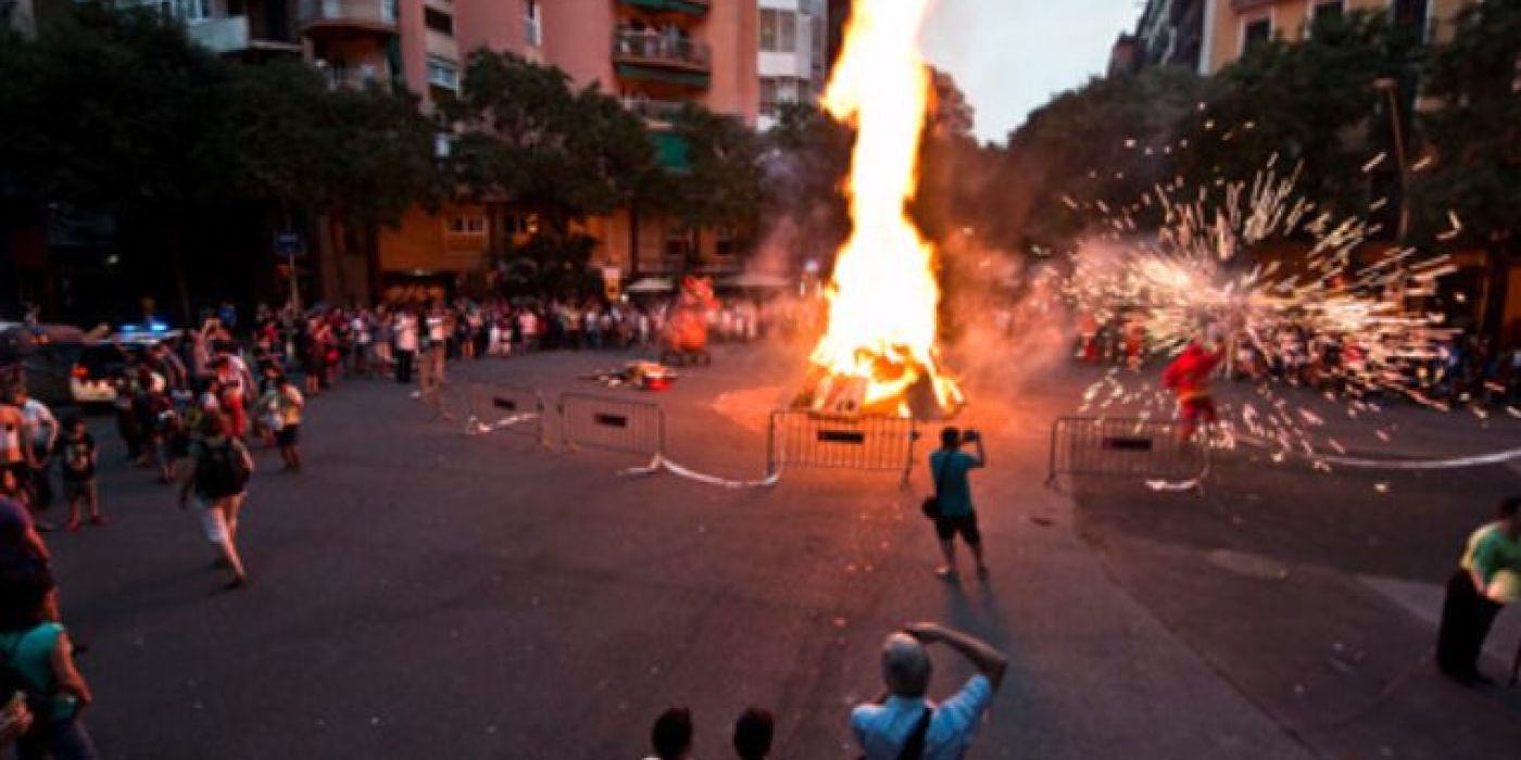 Sant Joan bonfire